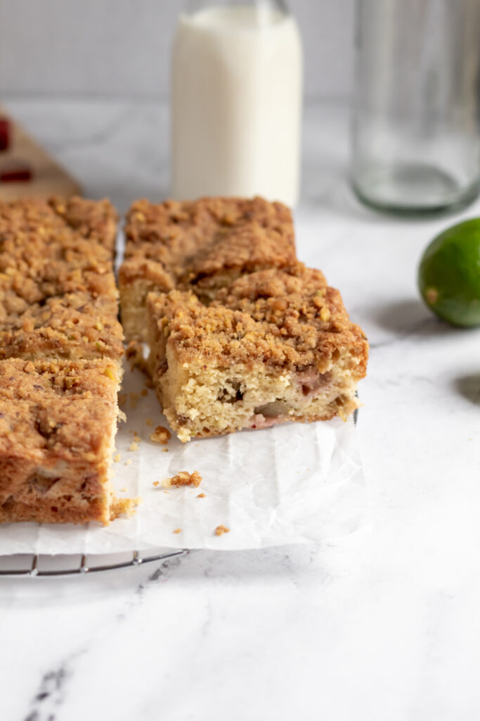 Rhubarb coffee cake squares topped with crumble. 
